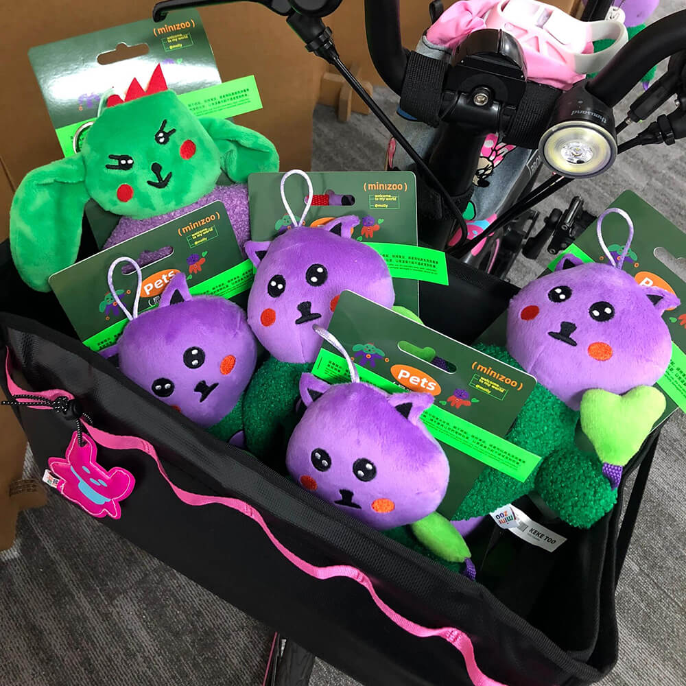 Oh-Look-There-Are-A-Full-Basket-Of-Purple-Head-Green-Body-Cats